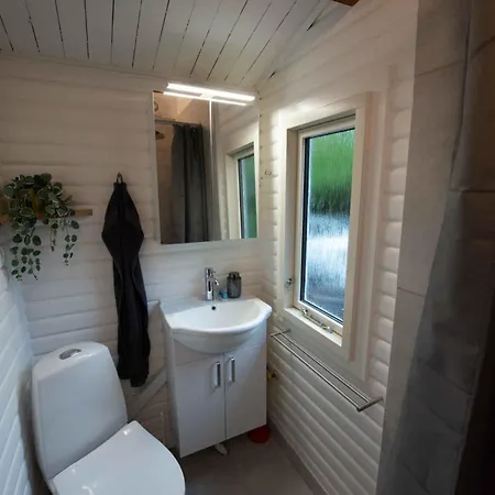 Vakantiehuis Lovely With Wilderness Bath And View *