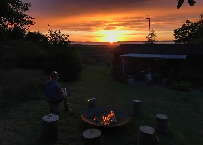 Lovely With Wilderness Bath And View Casa vacanze Holbæk